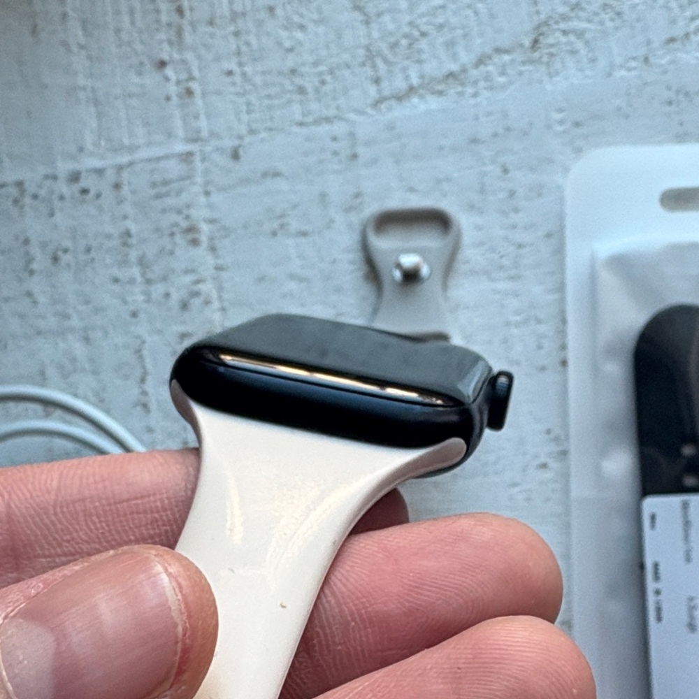 Apple Watch SE 40mm - Picture 4 of 12